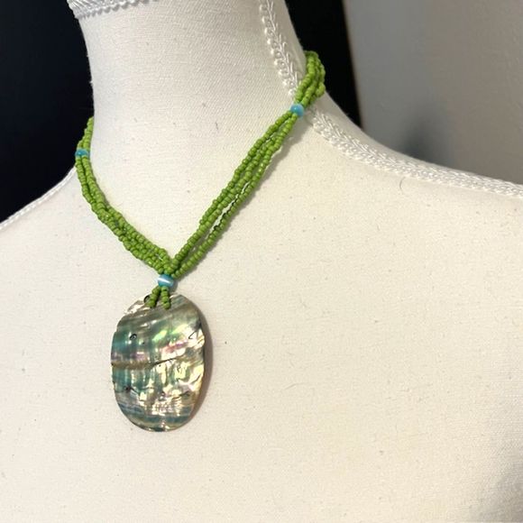 3 Strands Green Seed Beads Abalone Shell Pendant Statement Necklace - Picture 2 of 7